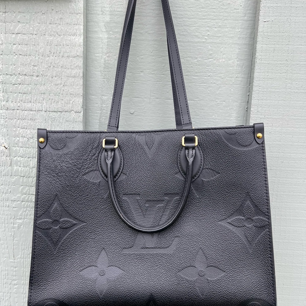 Louis Vuitton OnTheGo MM tote